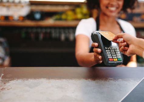 UK, Sweden plan to protect cash; Canada loves contactless pay